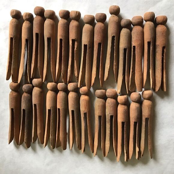 Vintage Weathered All Wood Round Top Push Clothespins (25) - Picture 4 of 16